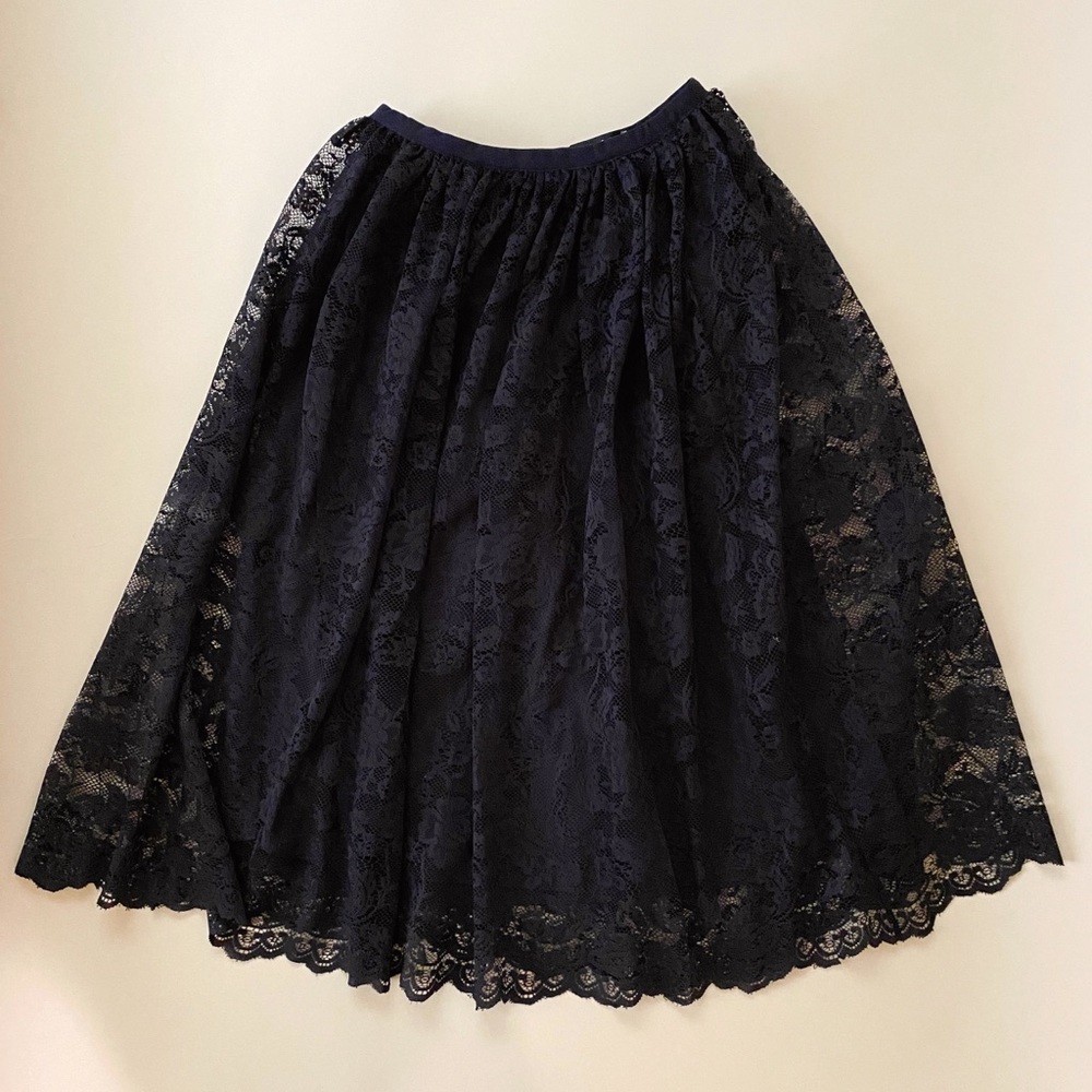 CHIC! Zara midi-length, full skirt. Sz. S